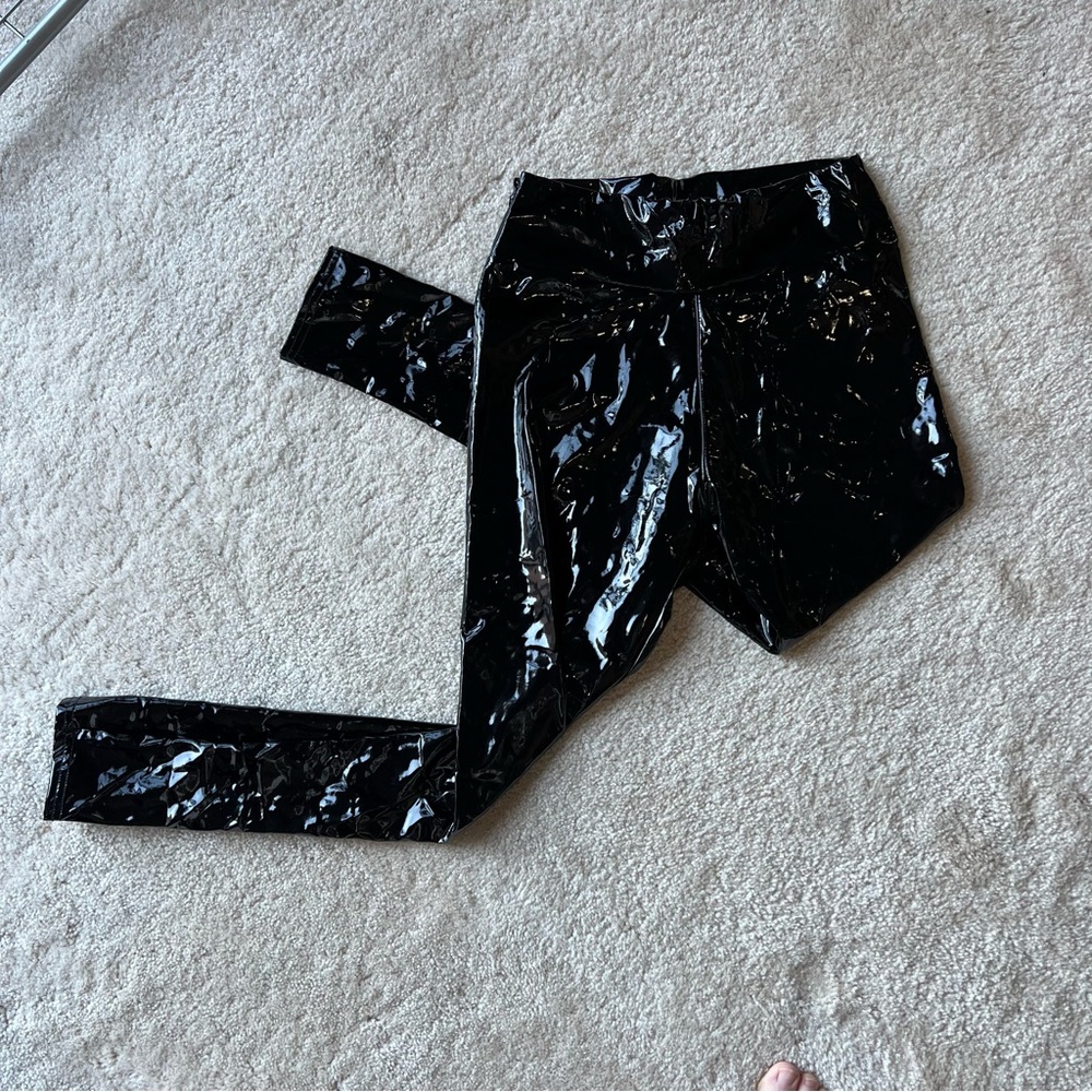Vinyl patent leather leggings